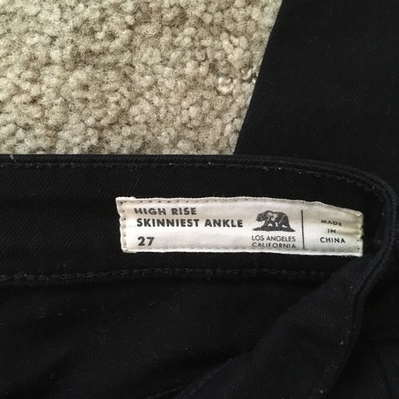 Bullhead ripped knee skinny jeans - Picture 5 of 5